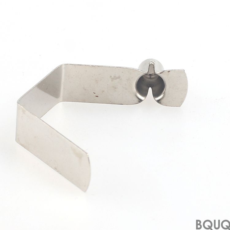 Prototyp einer Metallklammer zum Stanzen von Folge